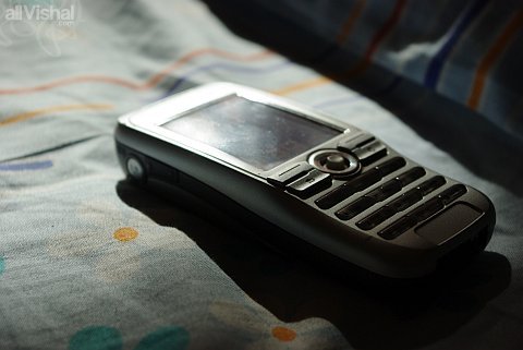 A Sony Ericsson K500 phone.
